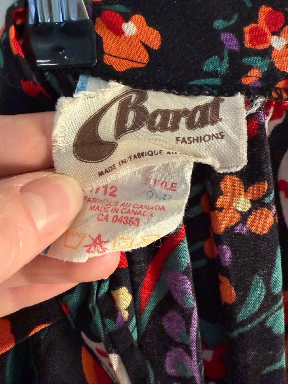 Vintage midi skirt with tropical floral print. - Picture 4 of 4